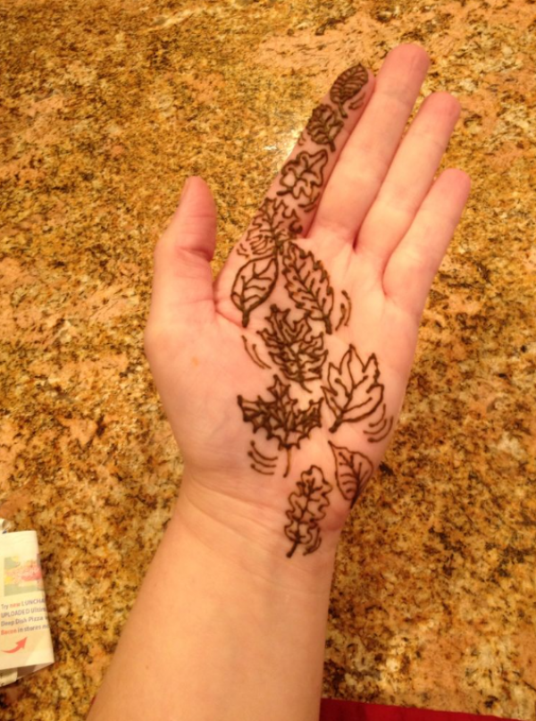 Daun-daun berguguran